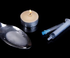 Crystal Drug: 7 Signs of Abuse