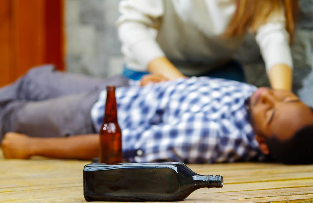 Alcohol Poisoning Symptoms What Are The Warning Signs 