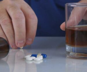 Is It Safe to Drink Alcohol While Taking Seroquel? Risks and Considerations