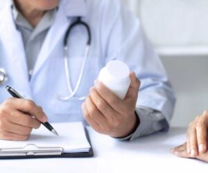 How Do Doctors Decide Between Prescribing Oxycodone or OxyContin?