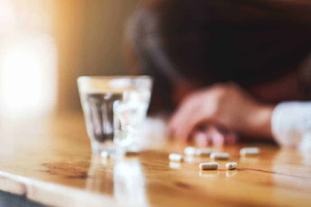 vicodin addiction signs