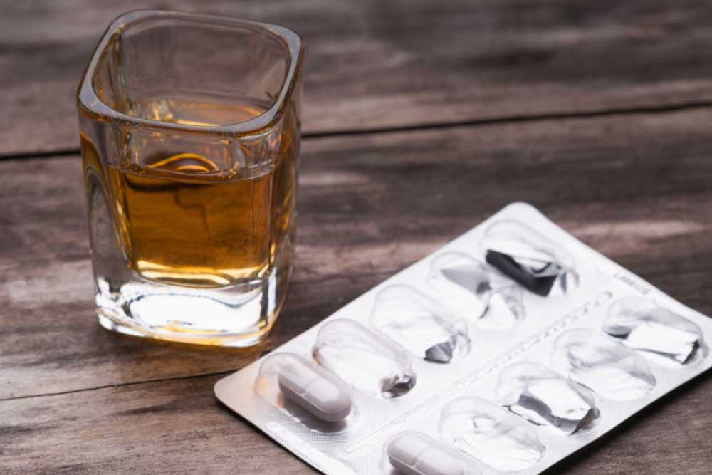 alcohol break while on antibiotics